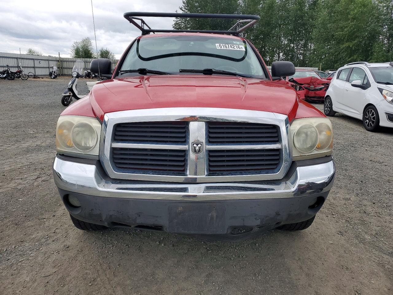 2005 DODGE DAKOTA