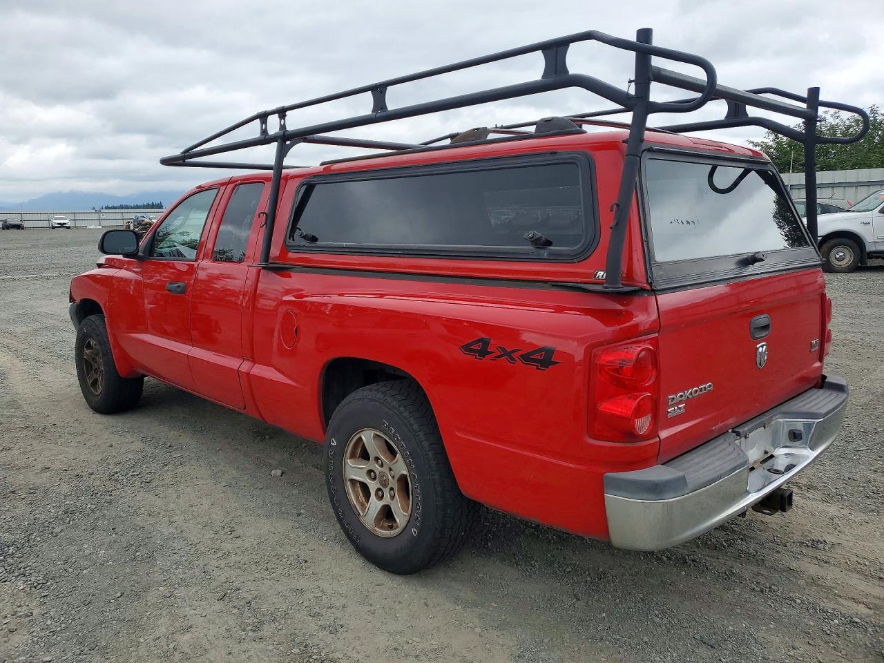 2005 DODGE DAKOTA