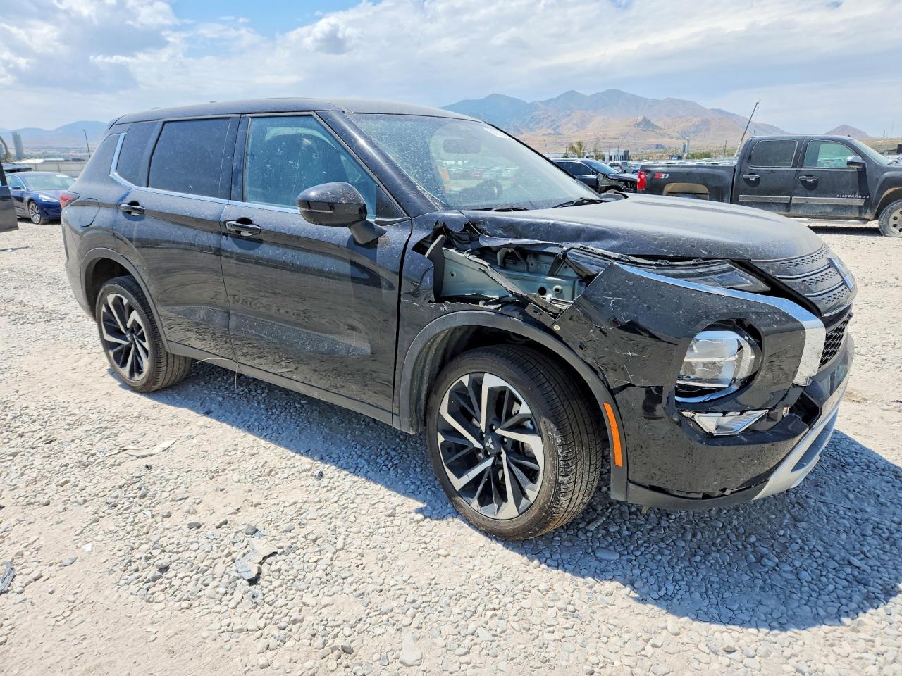 2024 MITSUBISHI OUTLANDER