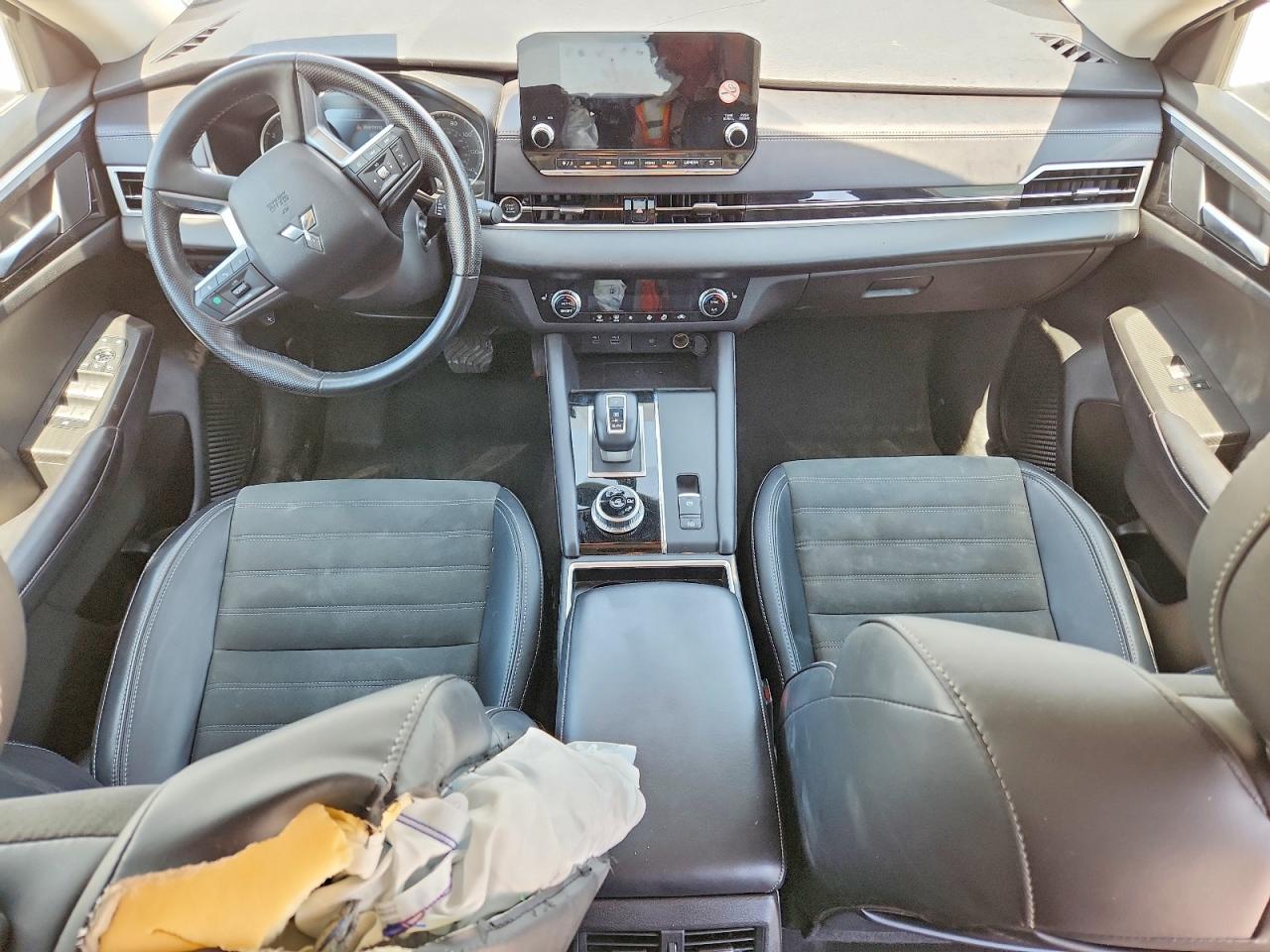2024 MITSUBISHI OUTLANDER