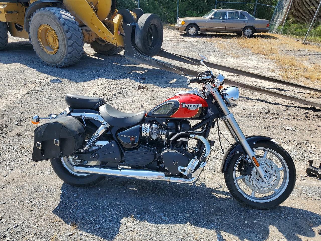 2005 TRIUMPH MOTORCYCLE SPEEDTRIPL