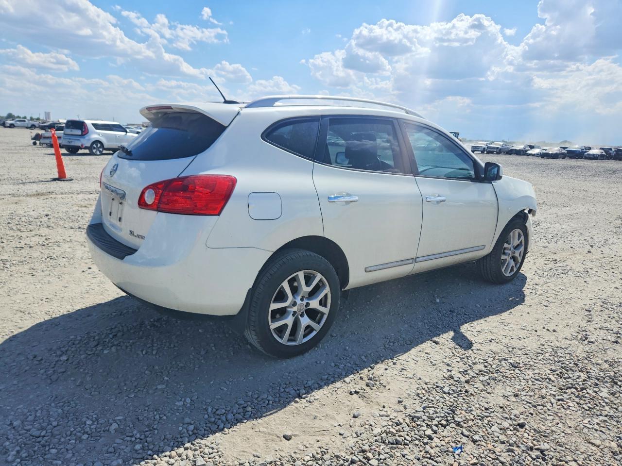 2011 NISSAN ROGUE
