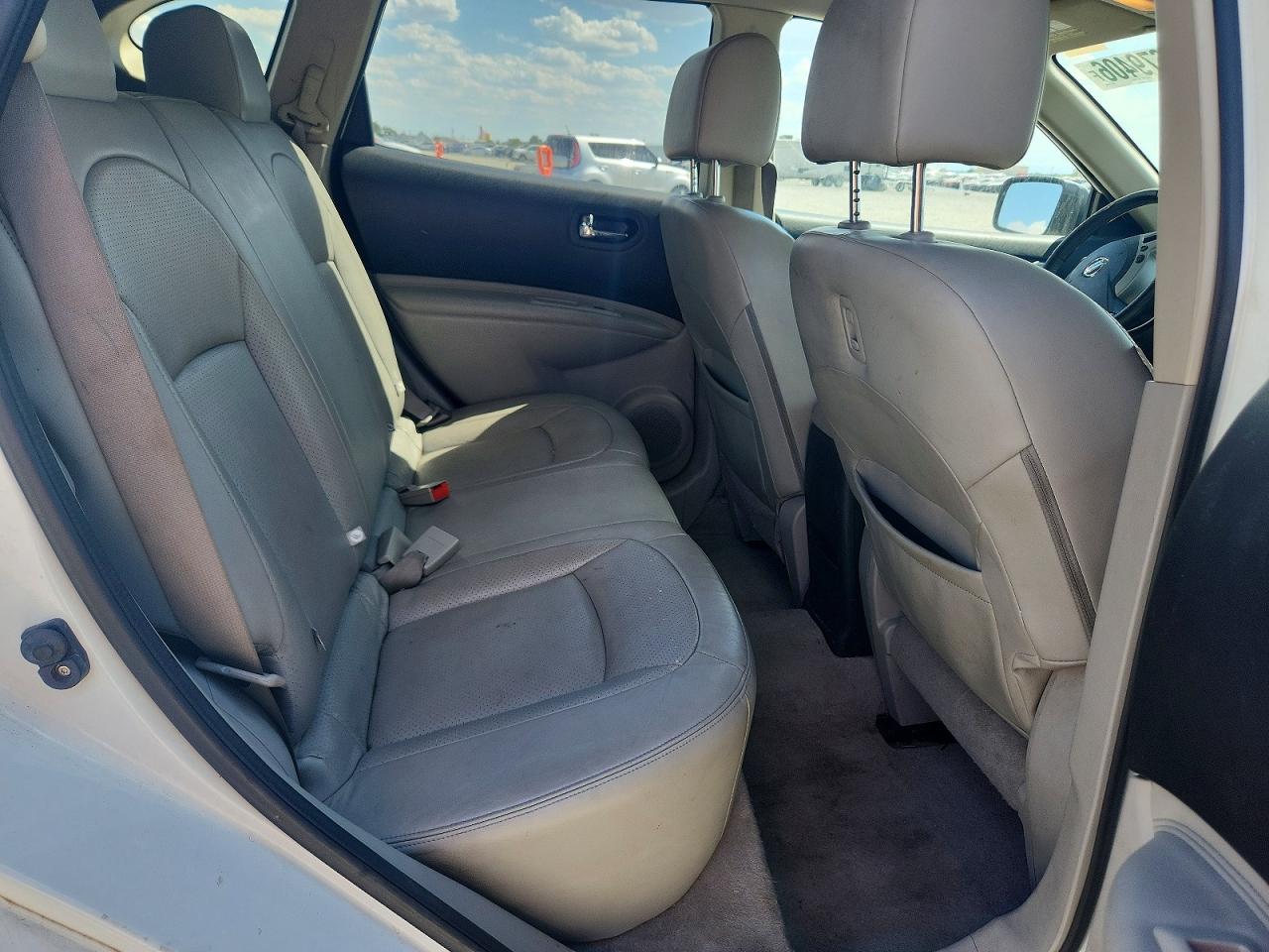 2011 NISSAN ROGUE