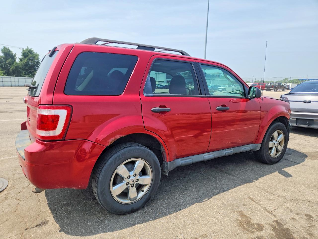 2011 FORD ESCAPE
