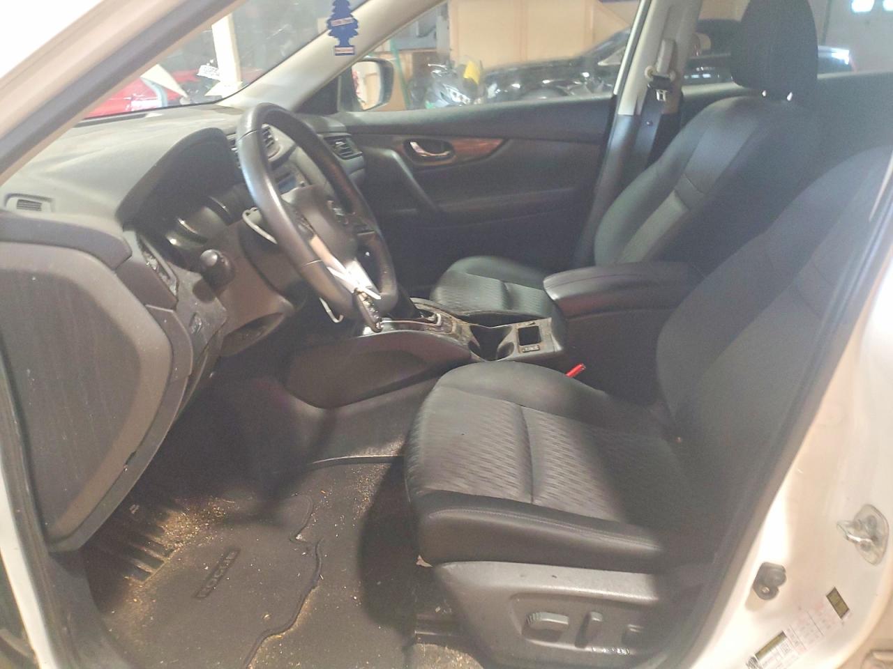 2017 NISSAN ROGUE