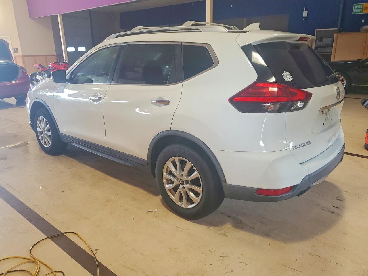 2017 NISSAN ROGUE