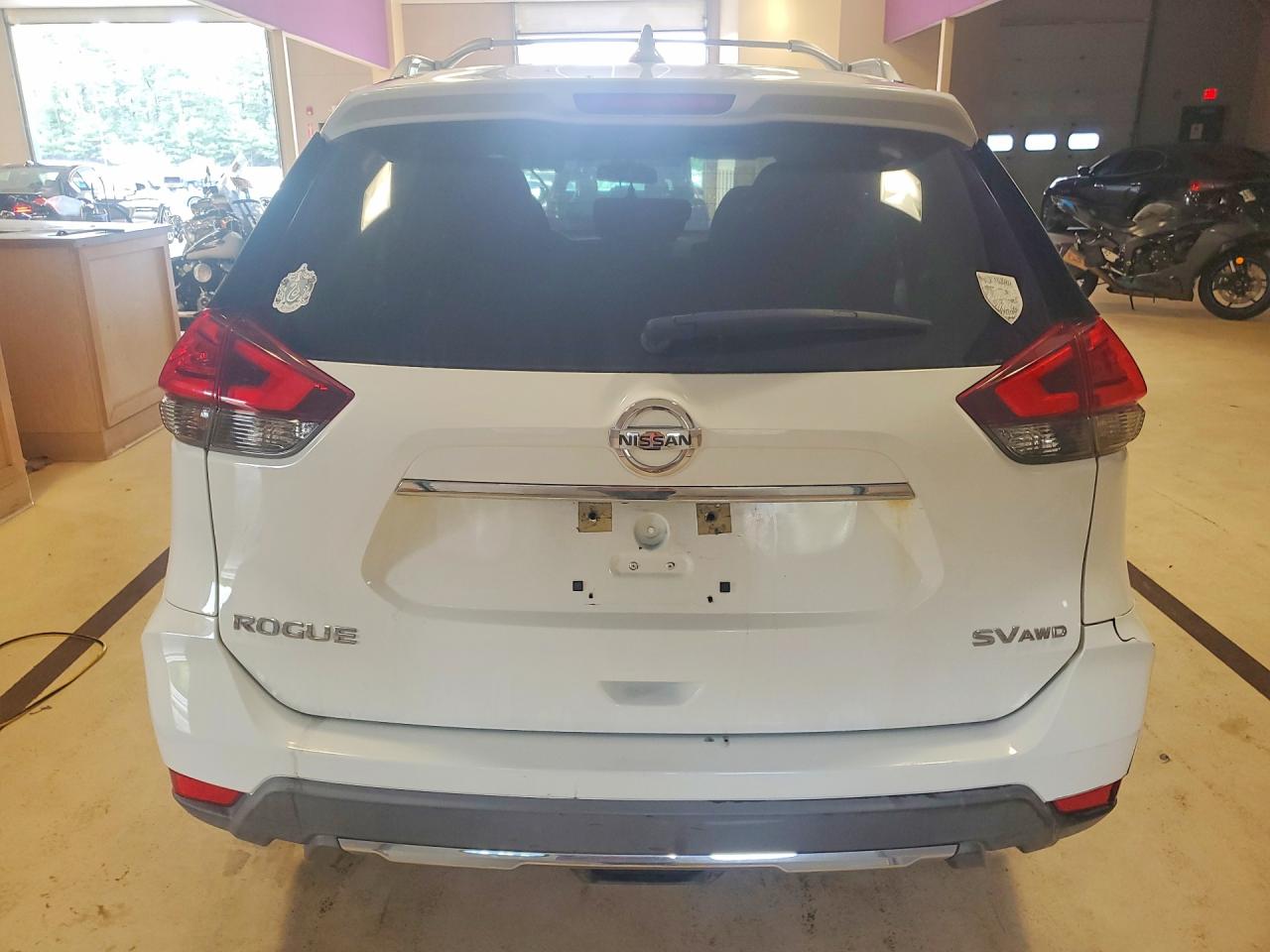 2017 NISSAN ROGUE