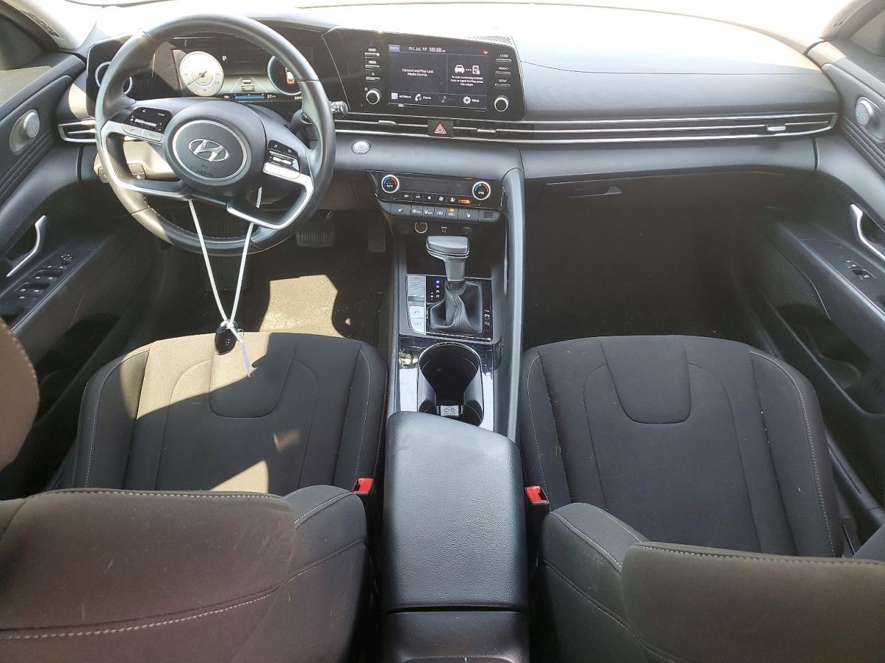 2022 HYUNDAI ELANTRA