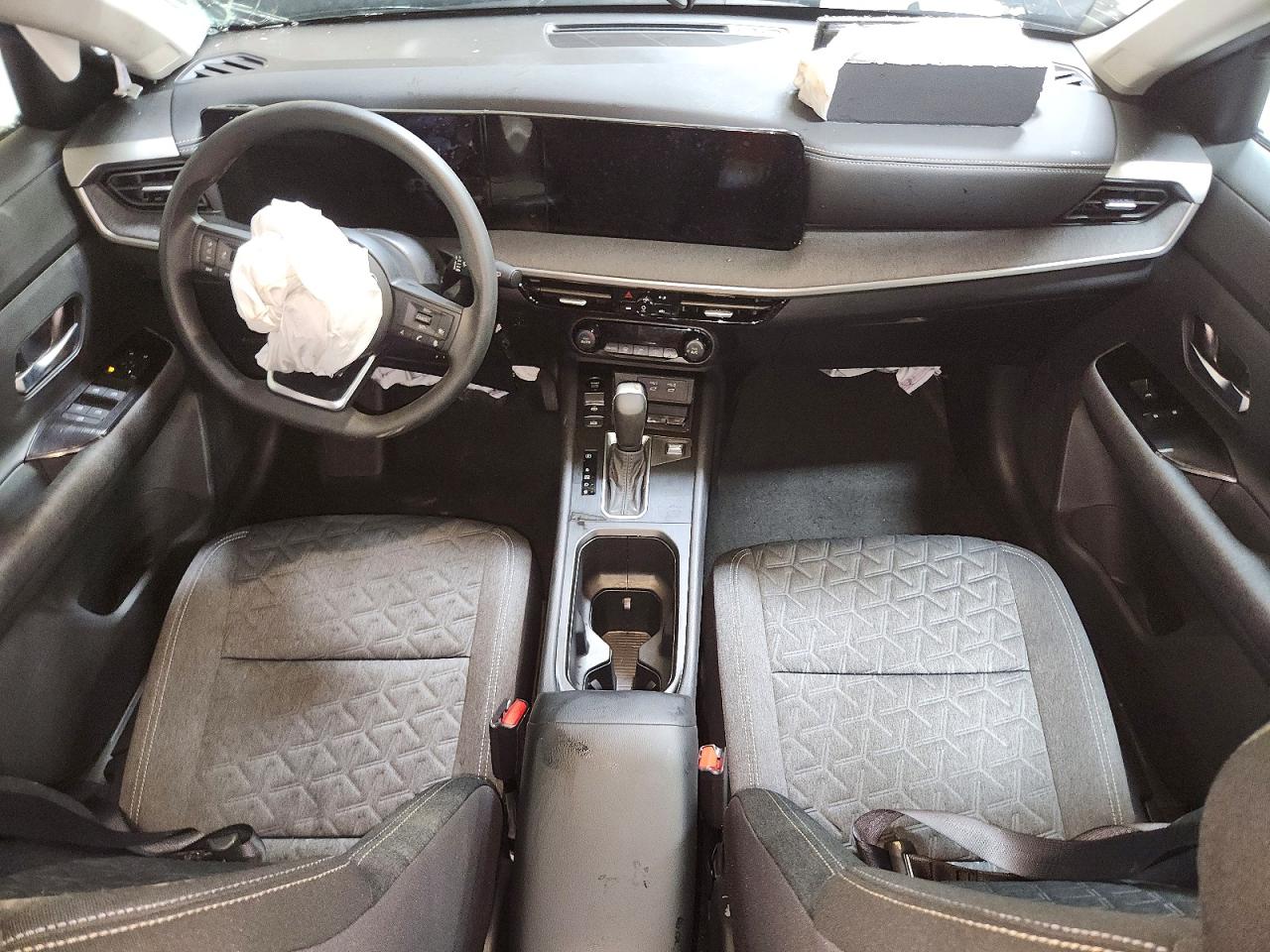 2026 NISSAN KICKS