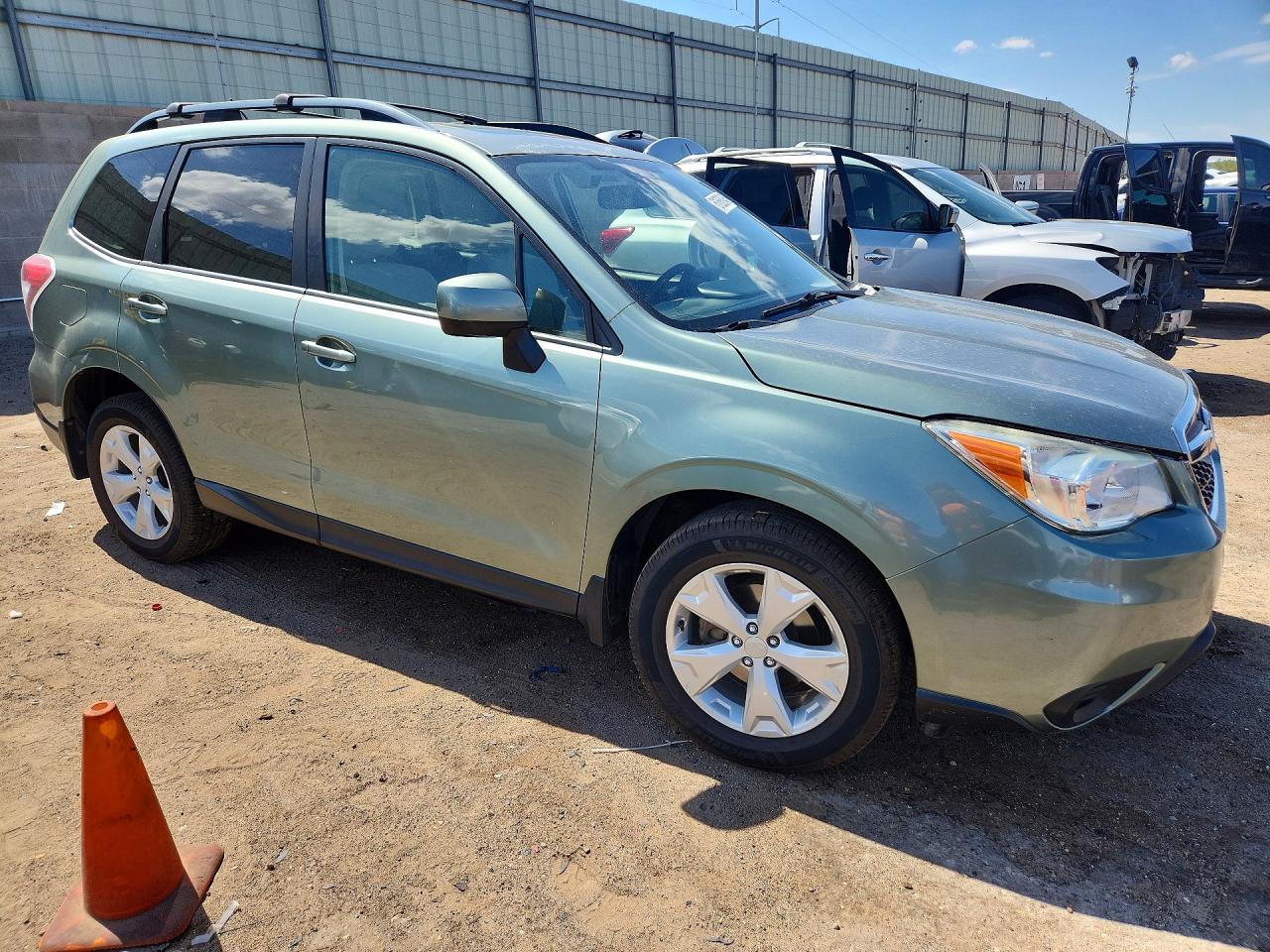 2015 SUBARU FORESTER