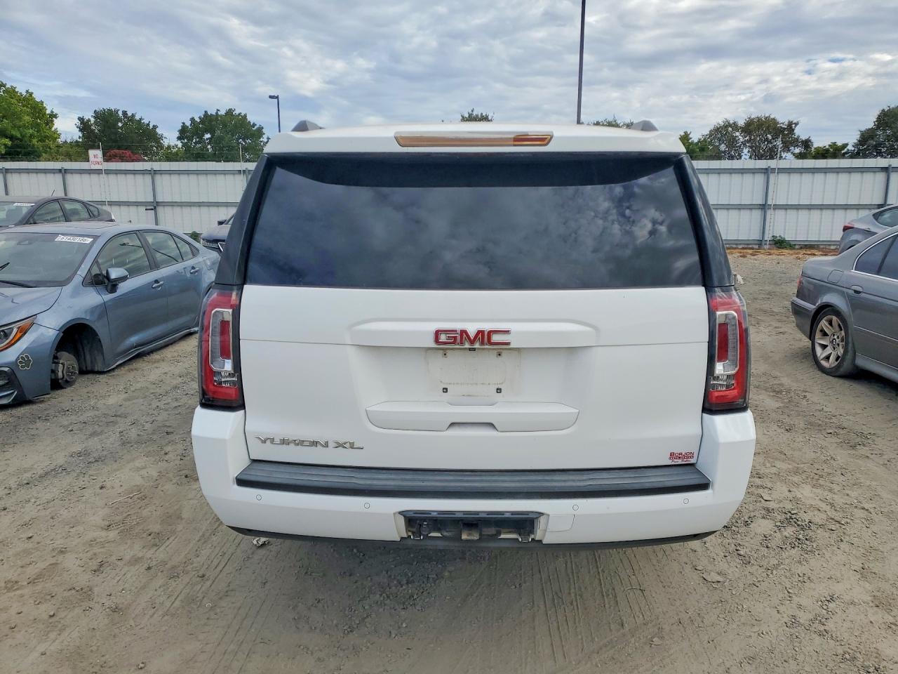 2015 GMC YUKON