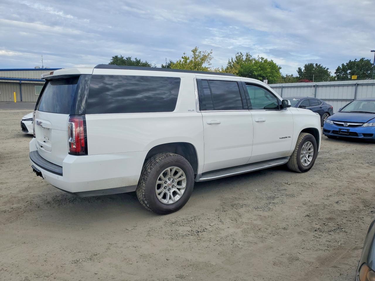 2015 GMC YUKON