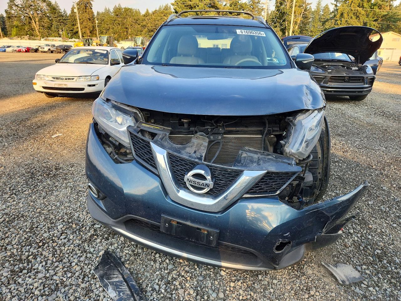 2014 NISSAN ROGUE