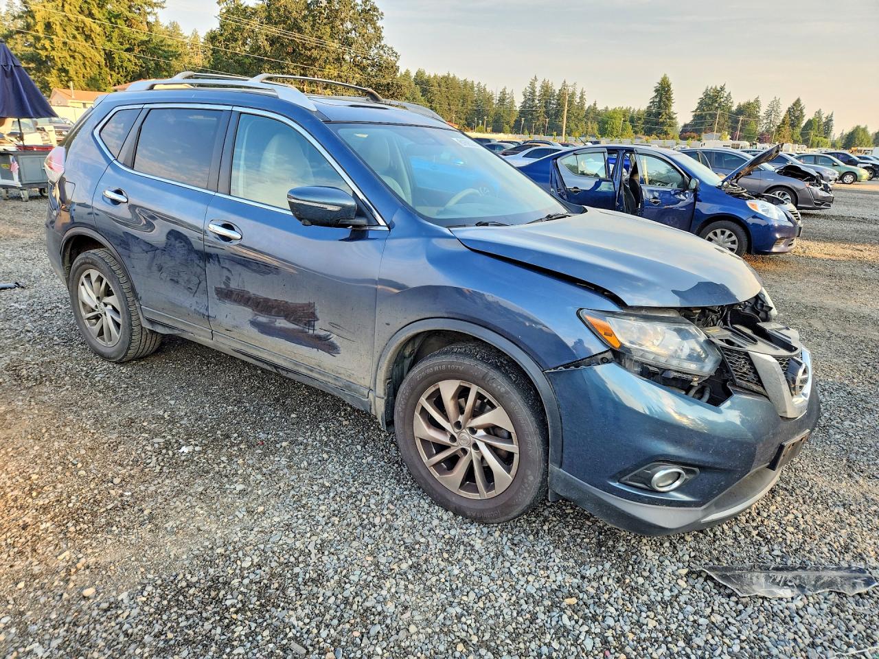 2014 NISSAN ROGUE