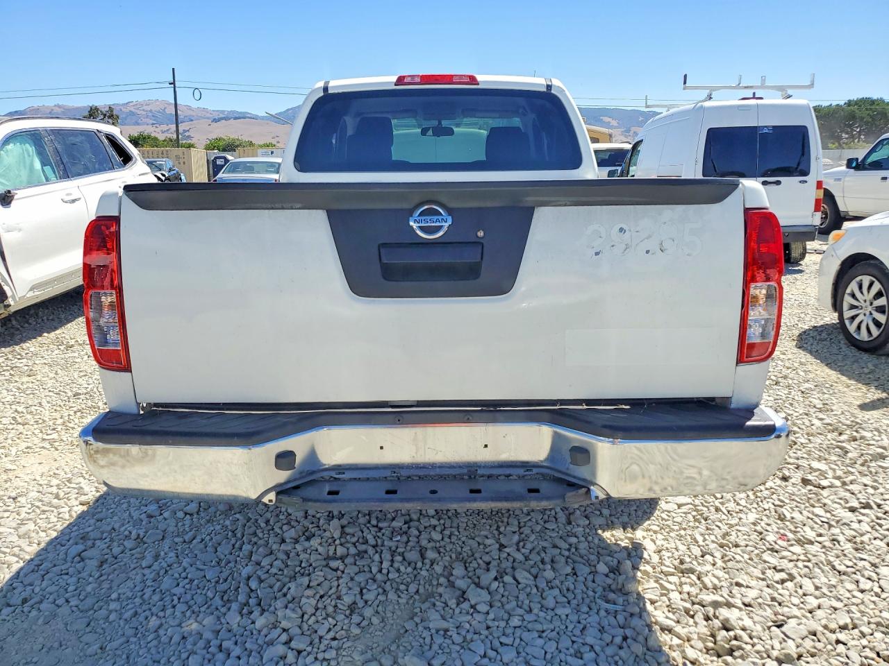 2018 NISSAN FRONTIER