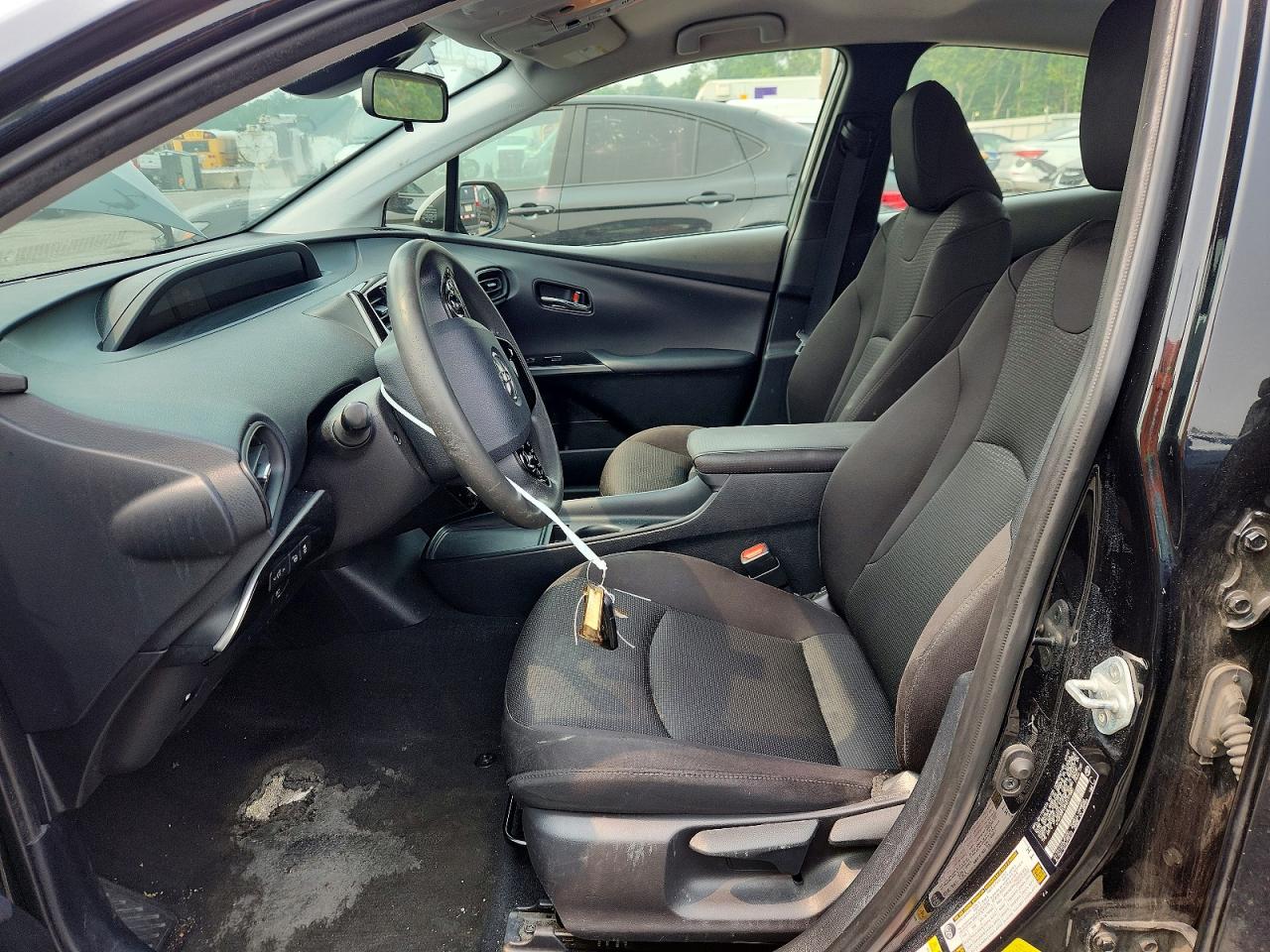 2022 TOYOTA PRIUS