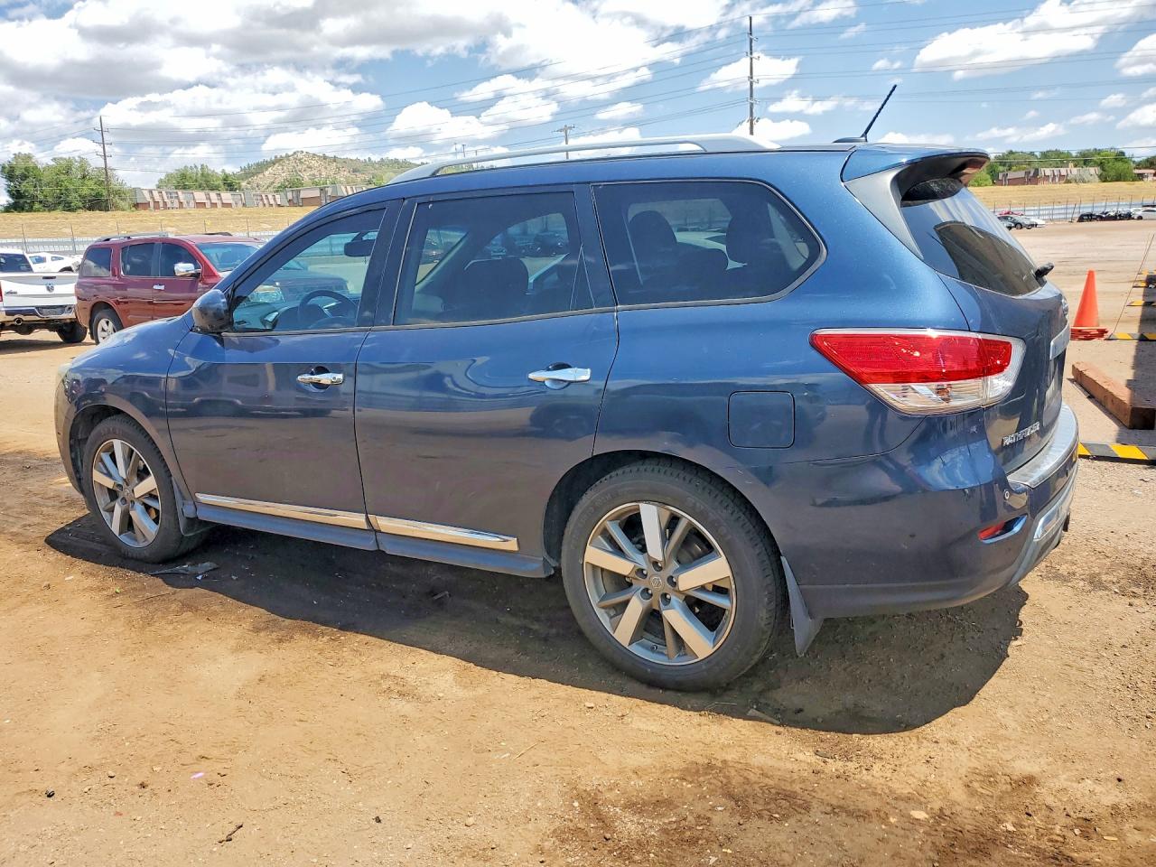 2015 NISSAN PATHFINDER