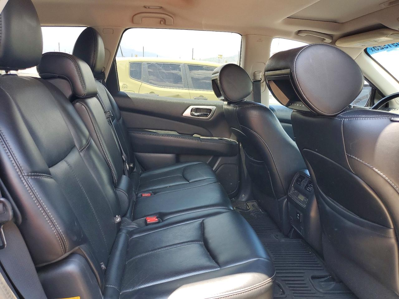 2015 NISSAN PATHFINDER