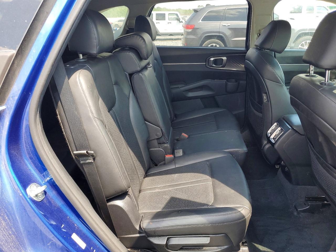 2022 KIA SORENTO