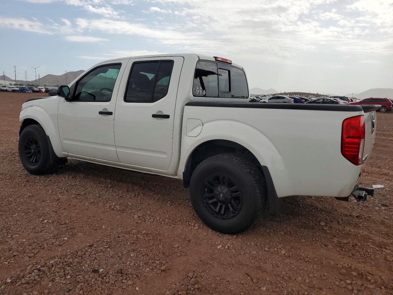 2017 NISSAN FRONTIER