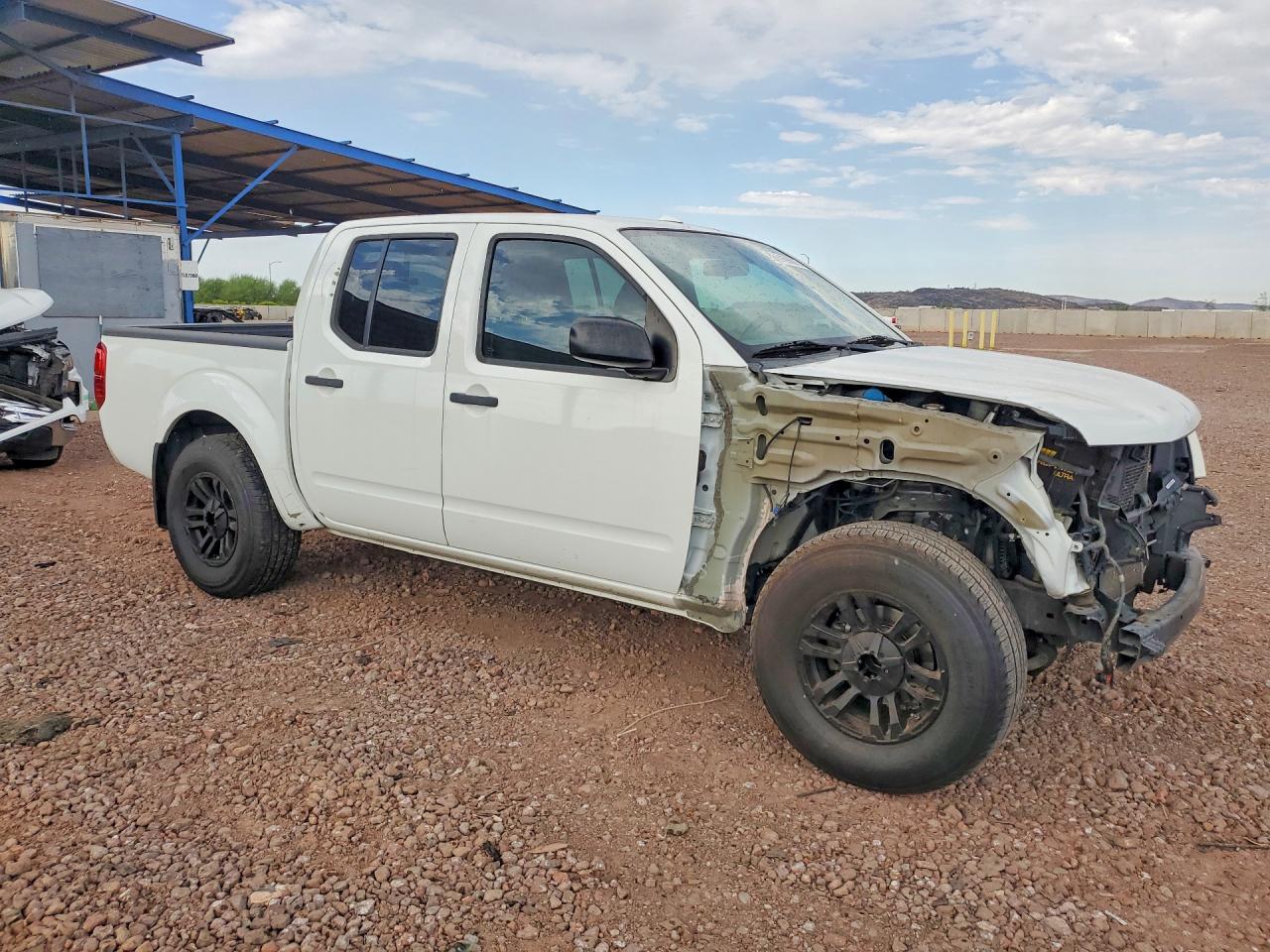 2017 NISSAN FRONTIER
