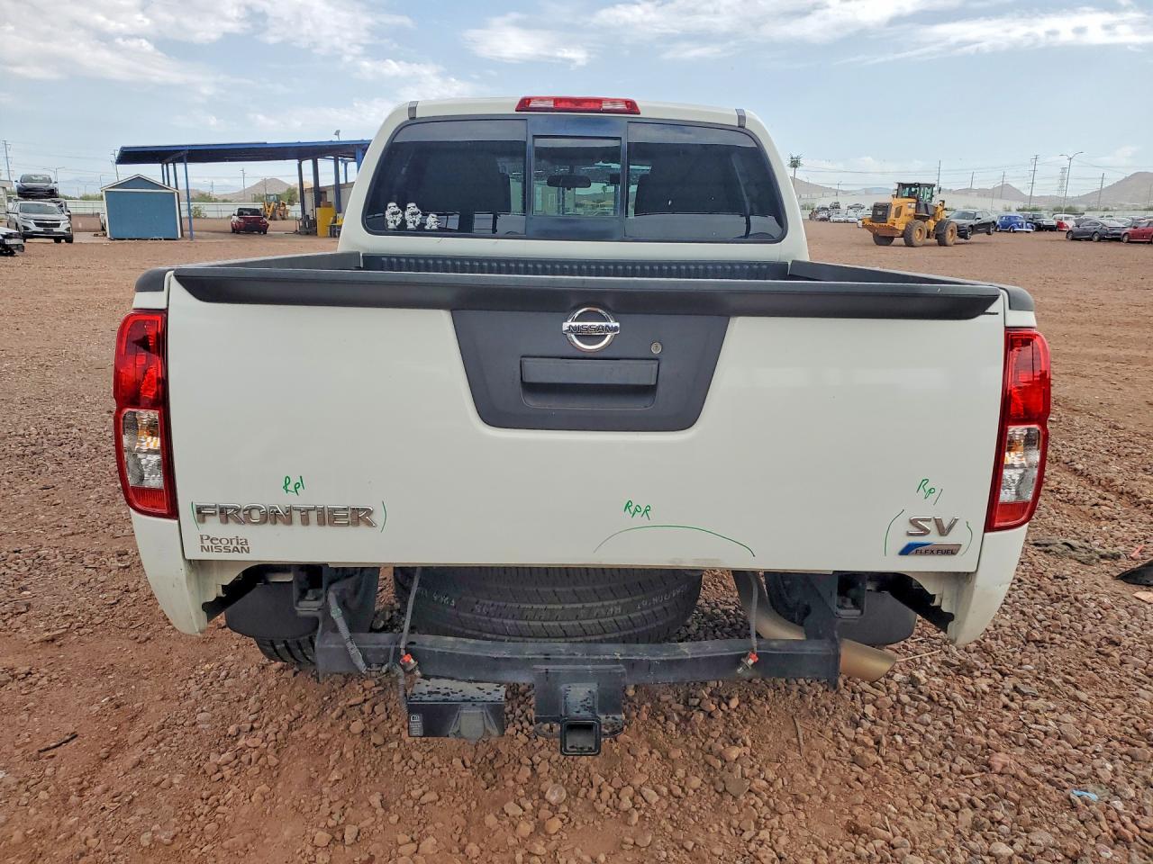 2017 NISSAN FRONTIER