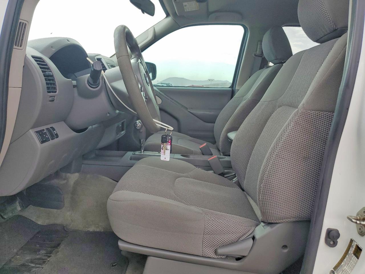 2017 NISSAN FRONTIER