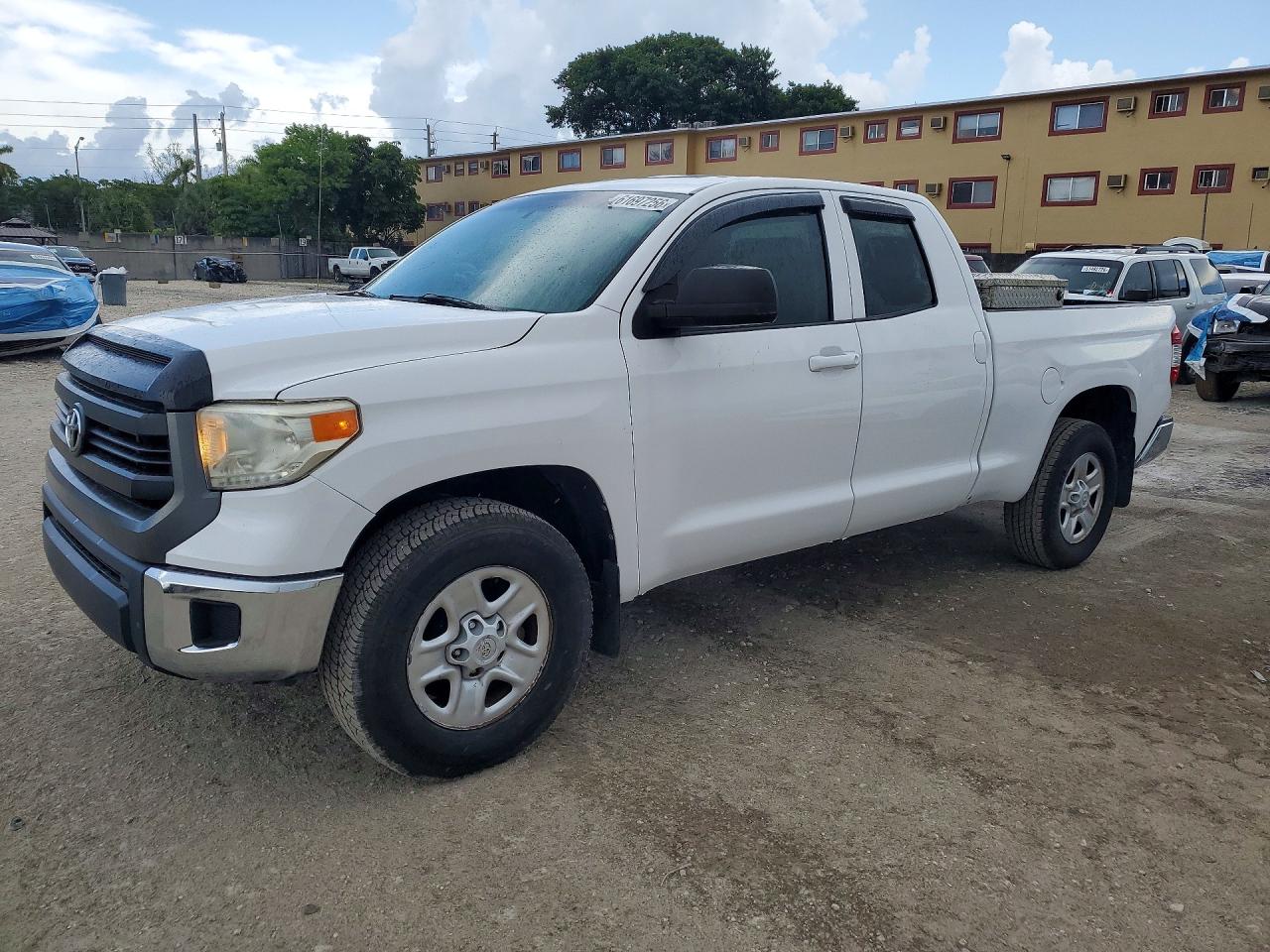 2015 TOYOTA TUNDRA