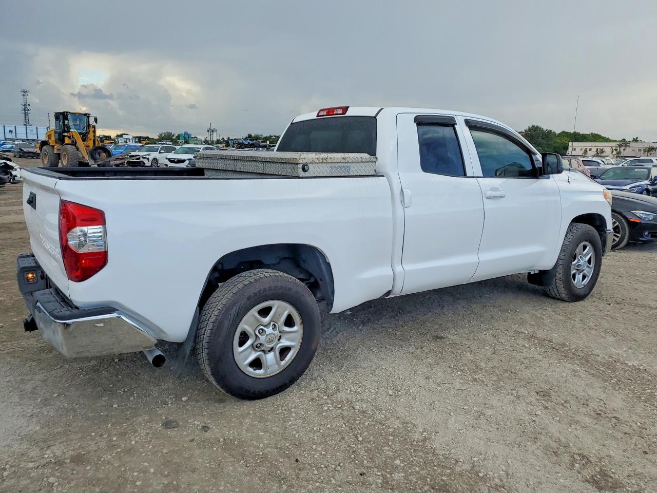 2015 TOYOTA TUNDRA