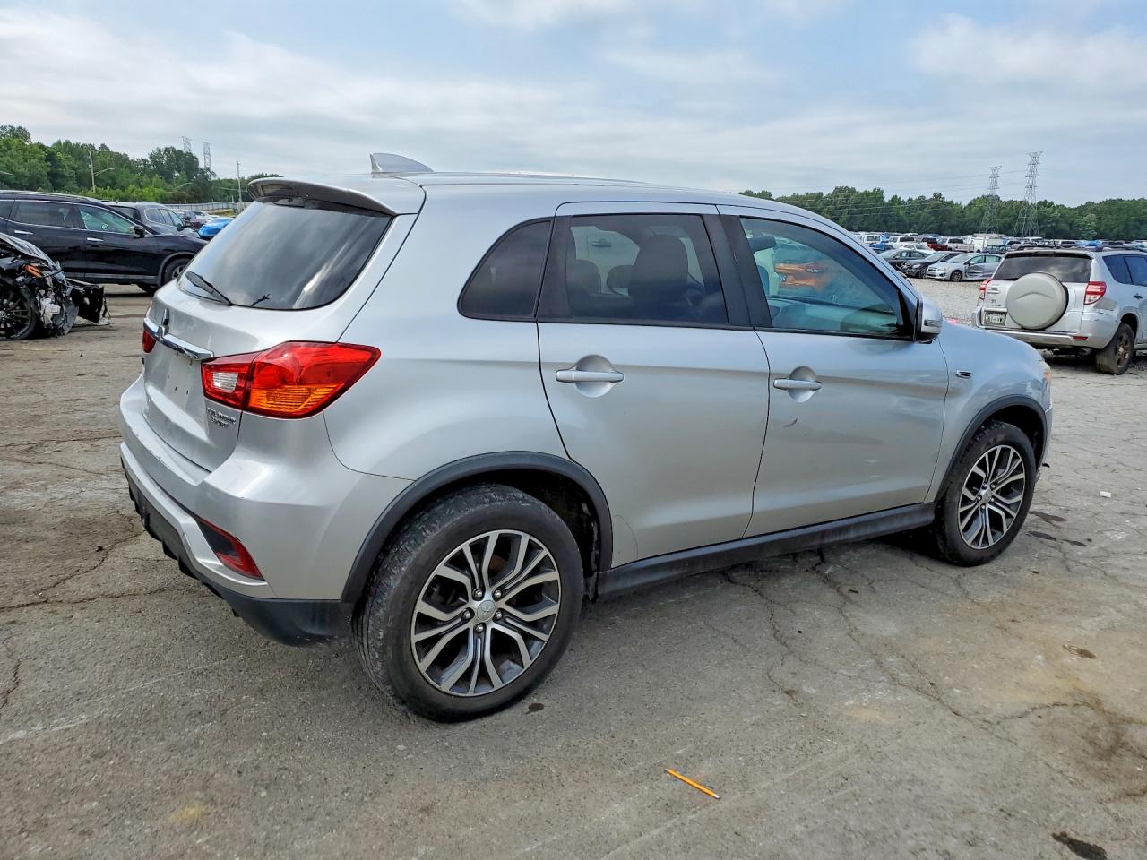 2019 MITSUBISHI OUTLANDER