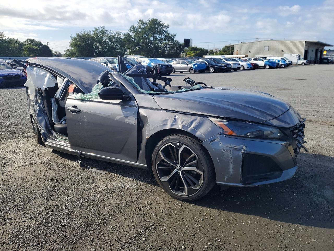 2025 NISSAN ALTIMA