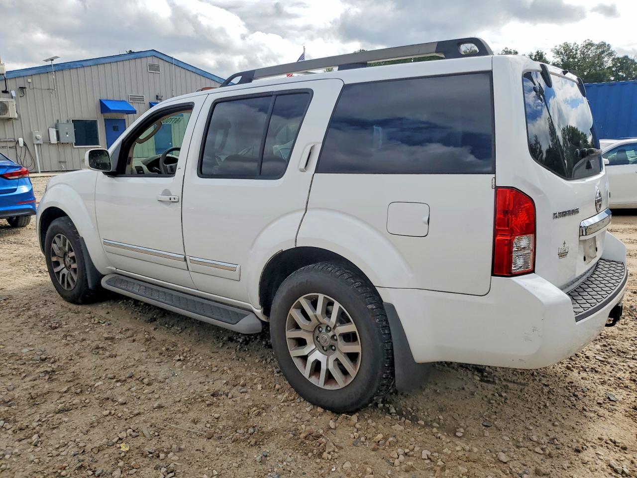 2012 NISSAN PATHFINDER