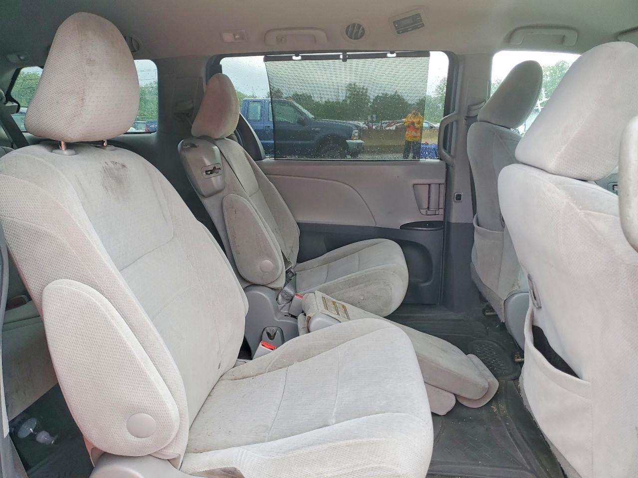 2015 TOYOTA SIENNA