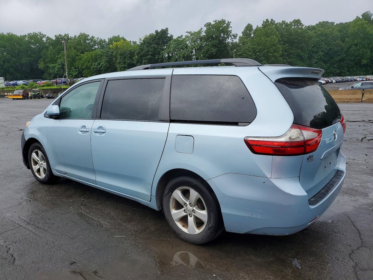 2015 TOYOTA SIENNA