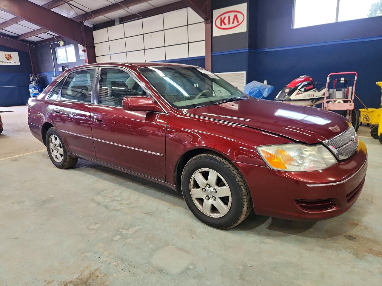 2000 TOYOTA AVALON