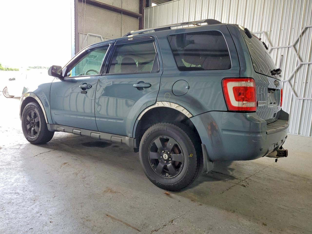 2011 FORD ESCAPE