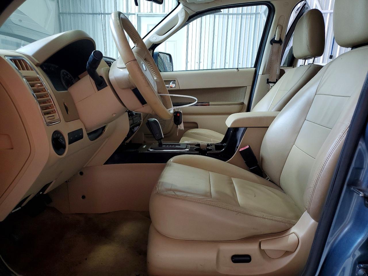 2011 FORD ESCAPE