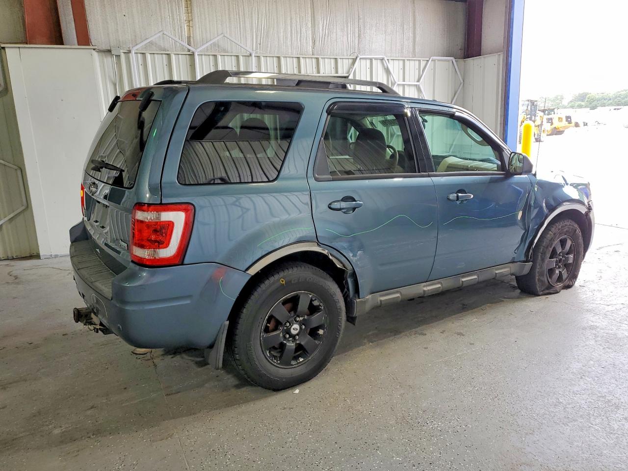 2011 FORD ESCAPE