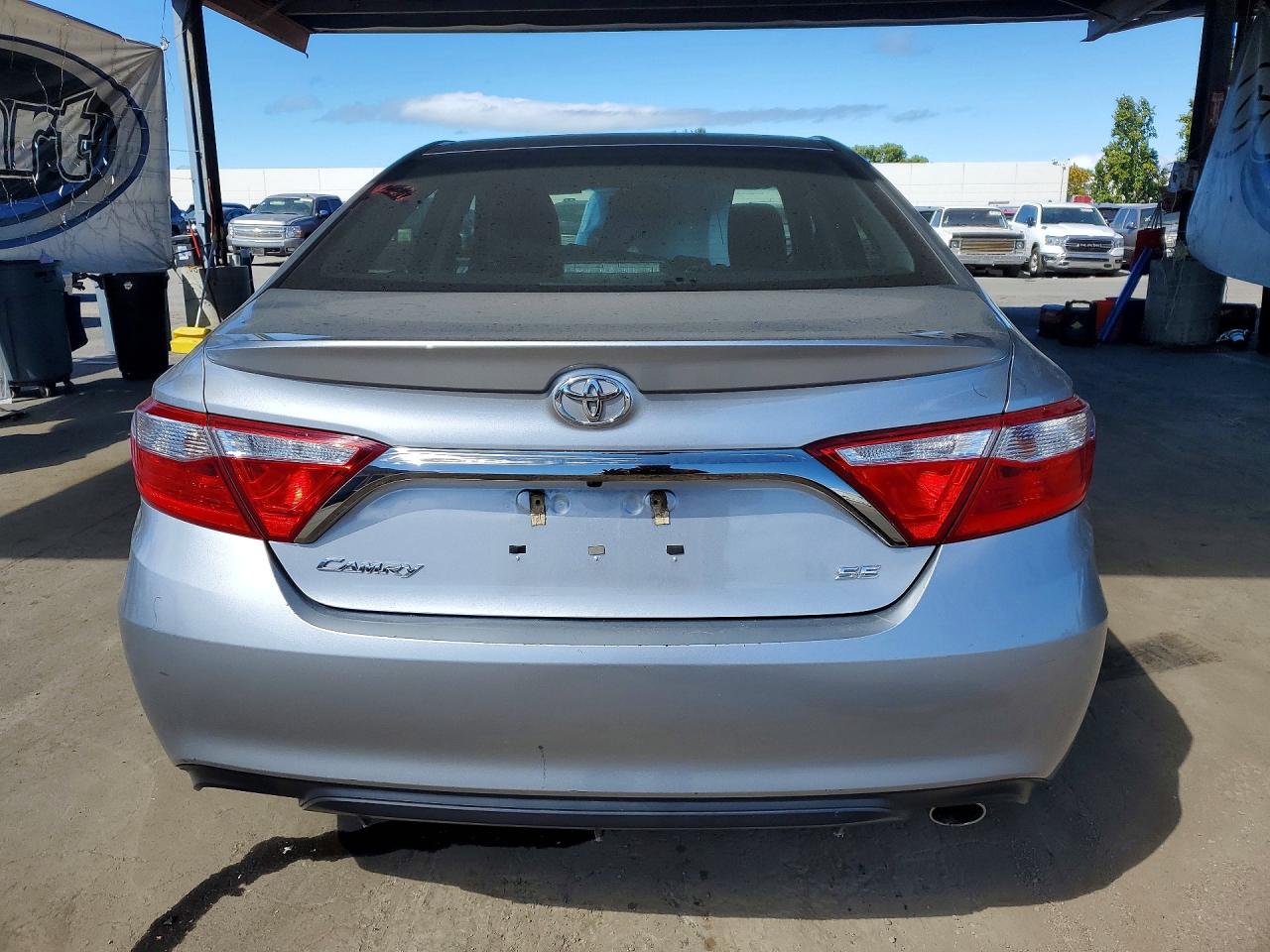 2016 TOYOTA CAMRY