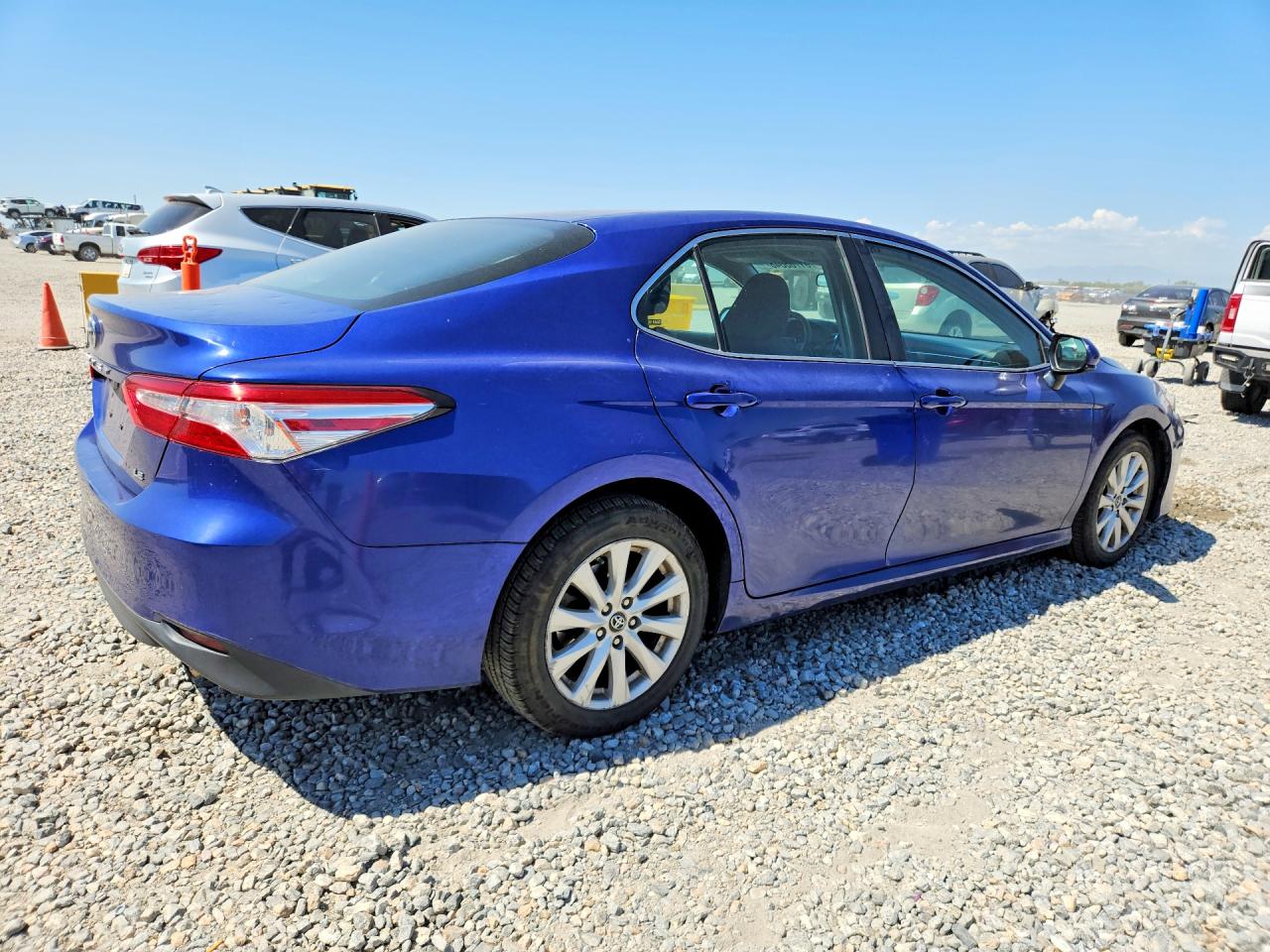 2018 TOYOTA CAMRY