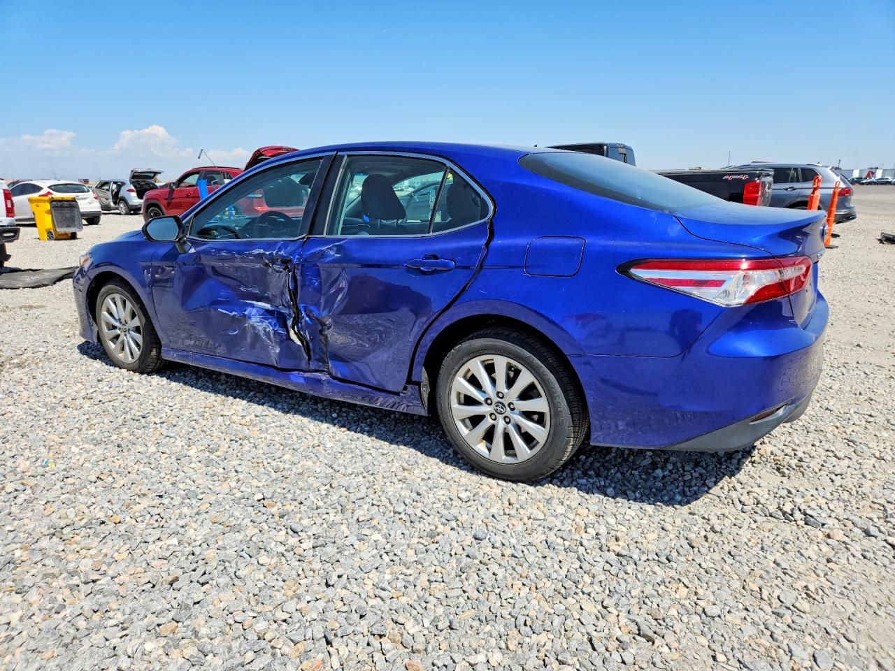 2018 TOYOTA CAMRY