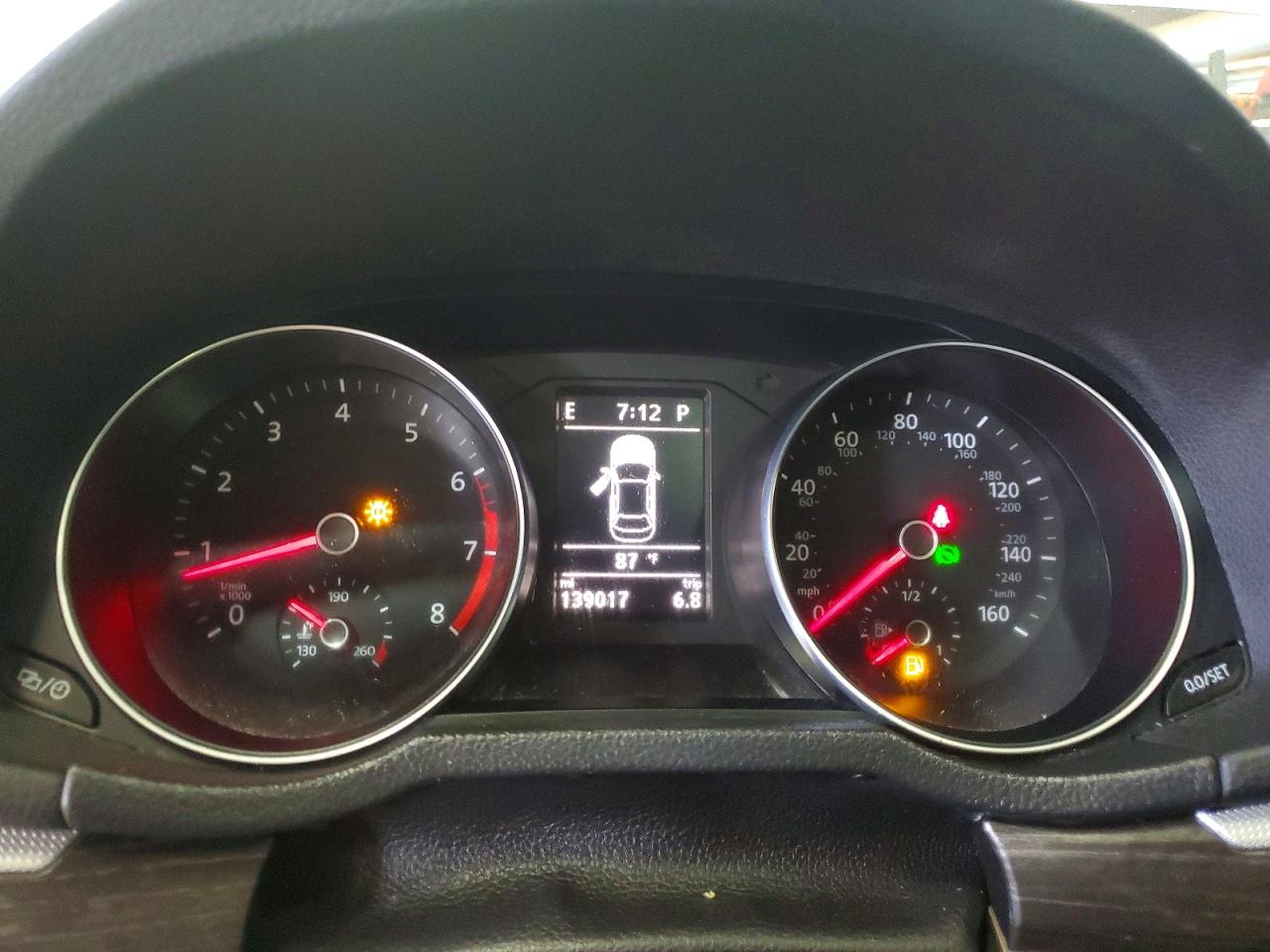 2016 VOLKSWAGEN PASSAT