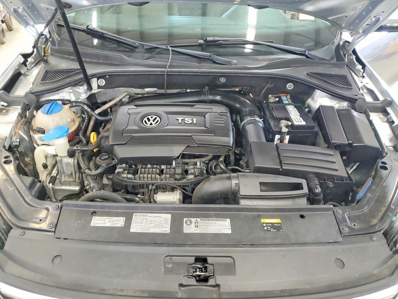 2016 VOLKSWAGEN PASSAT