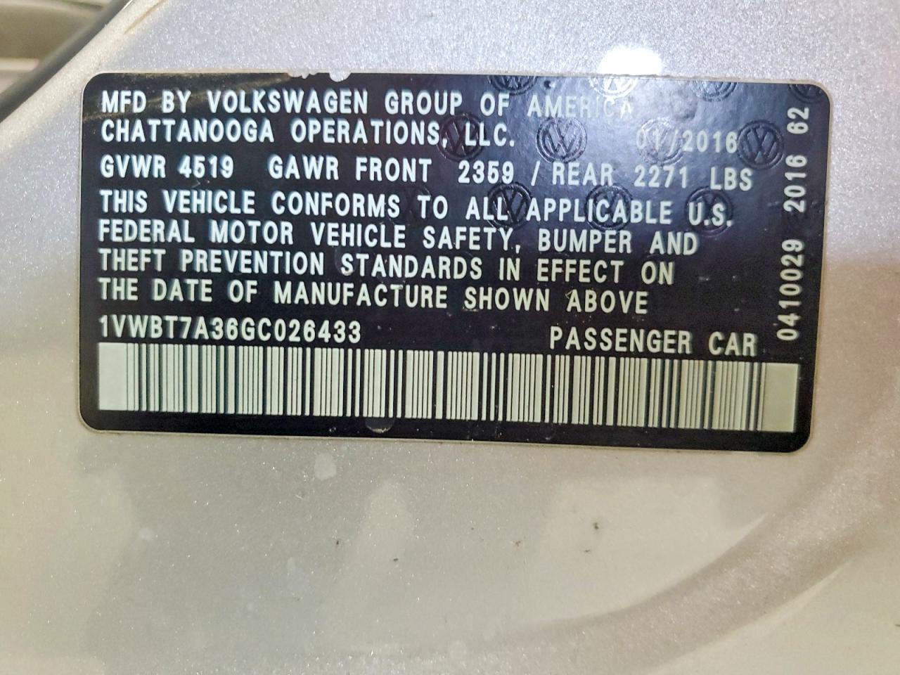 2016 VOLKSWAGEN PASSAT