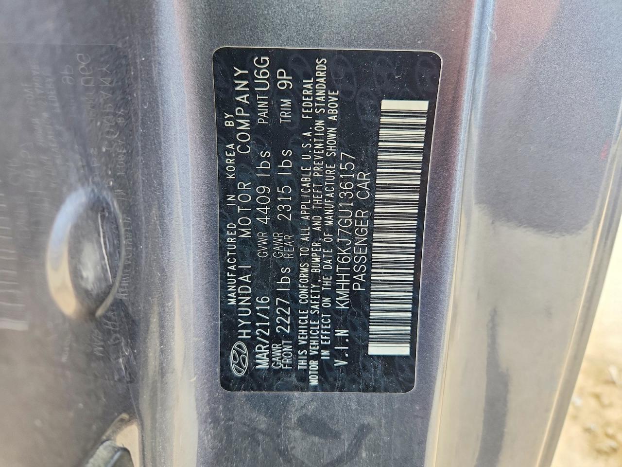 2016 HYUNDAI GENESIS
