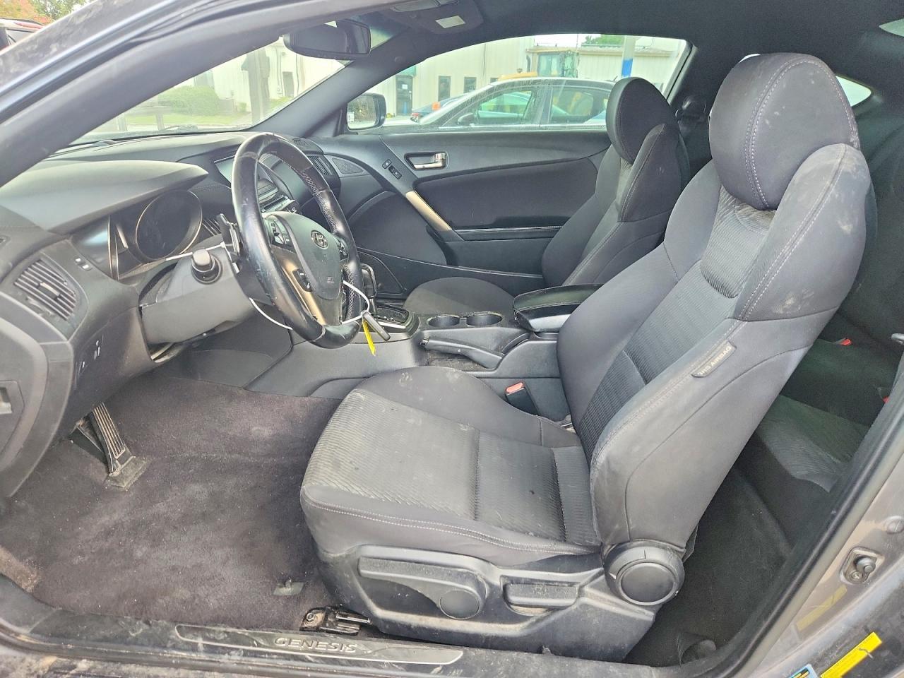 2016 HYUNDAI GENESIS