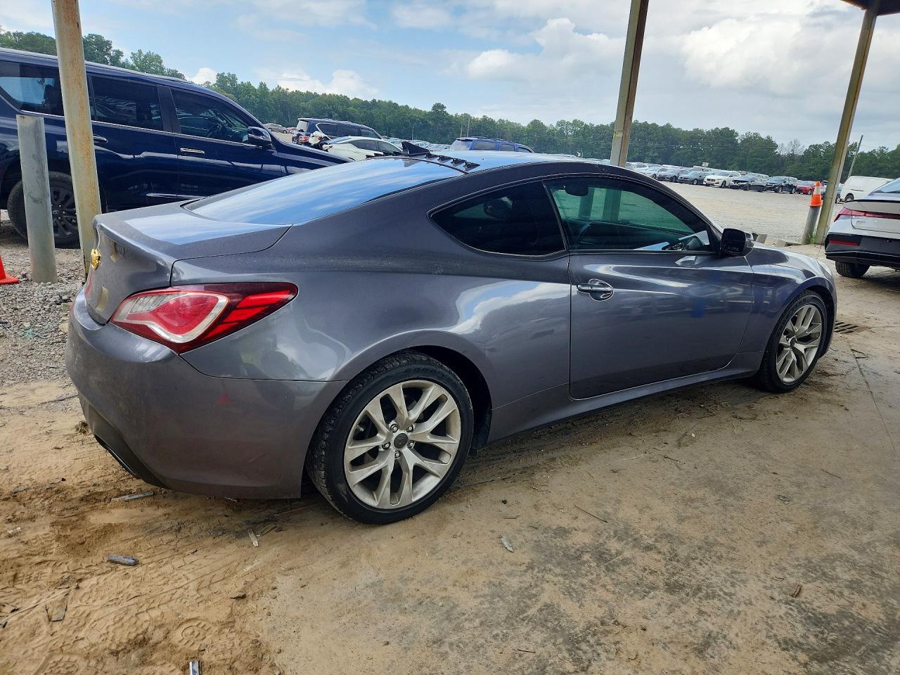 2016 HYUNDAI GENESIS