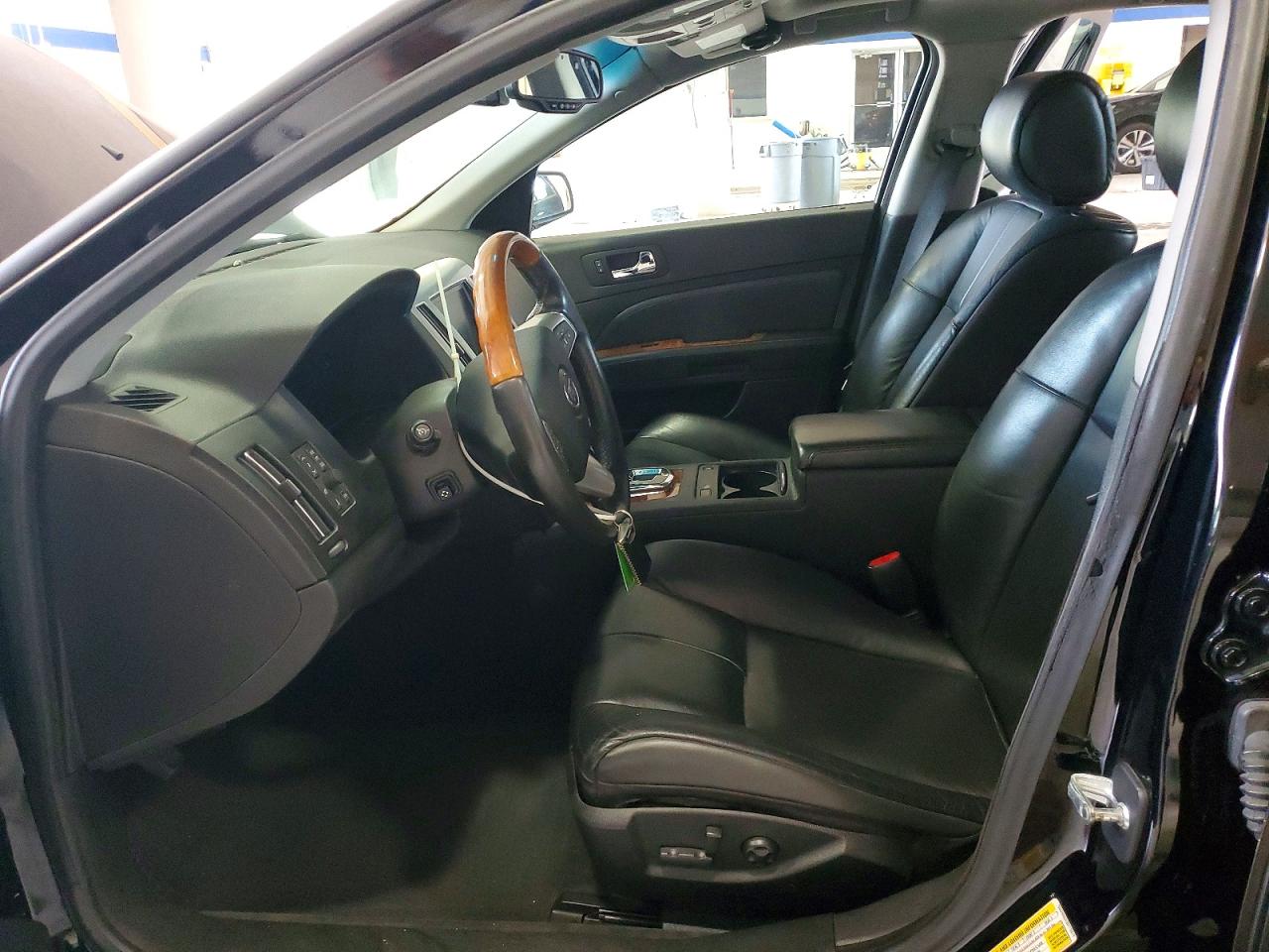 2011 CADILLAC STS