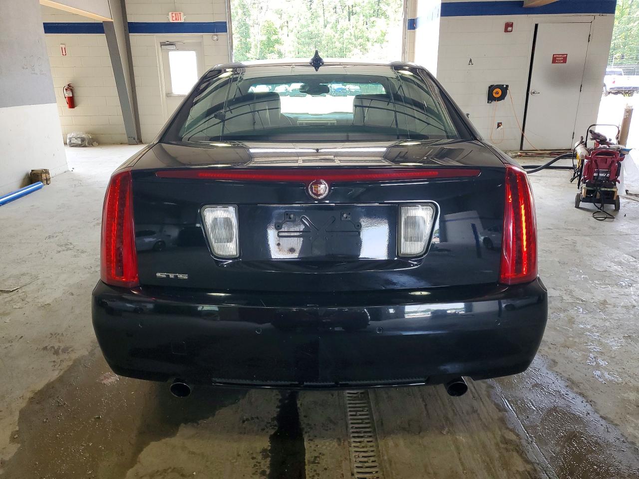 2011 CADILLAC STS