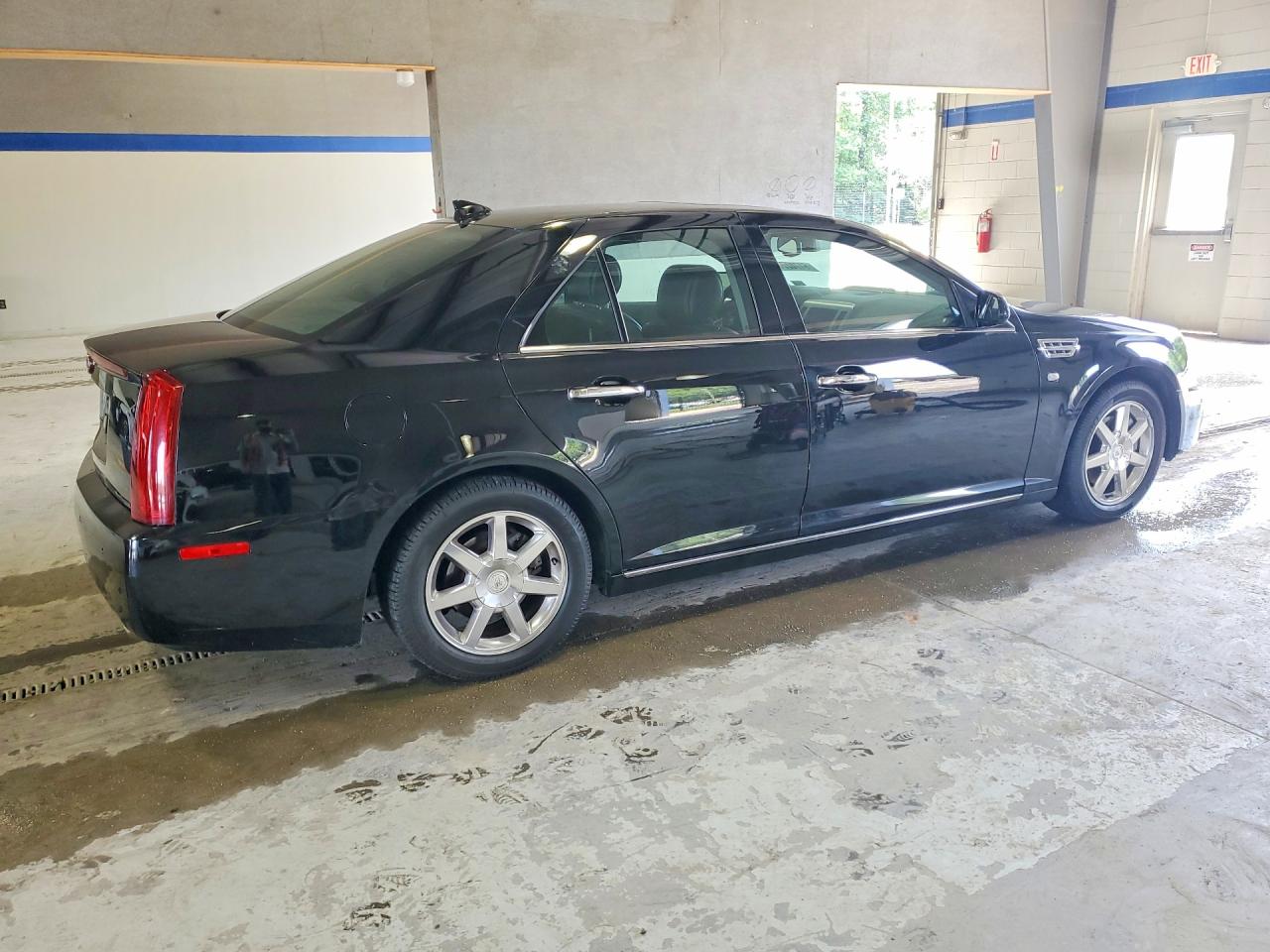 2011 CADILLAC STS